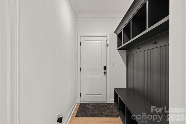 Building Photo - 8604 Bridgegate Dr