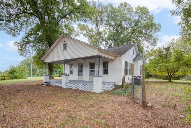 Building Photo - 7985 Midway Rd