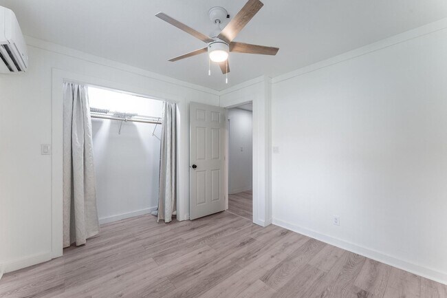 Building Photo - Charming Two Bedroom in Rogers