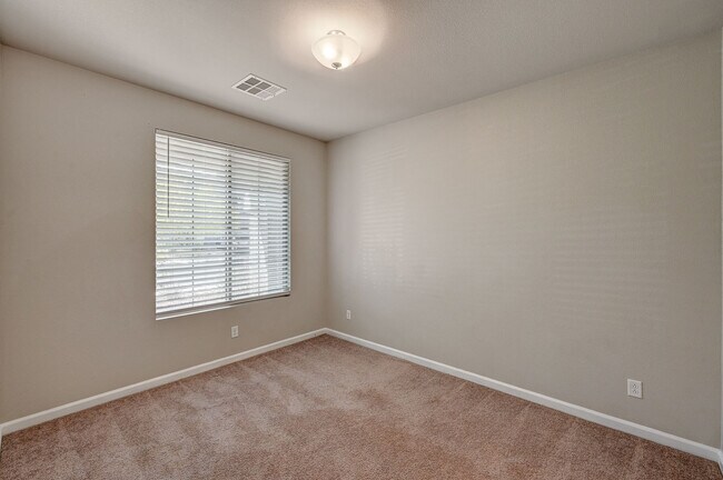 Building Photo - 6626 Tangled Vines Ave
