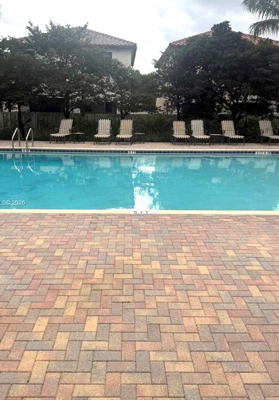 Building Photo - 9044 SW 39th St