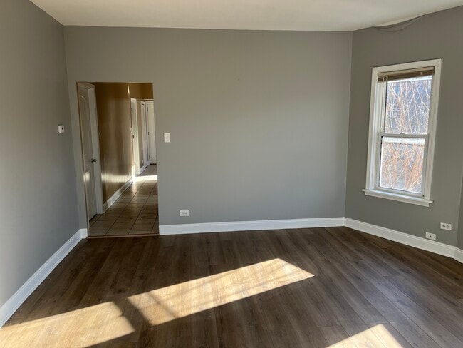 Building Photo - 1451 N Massasoit Ave