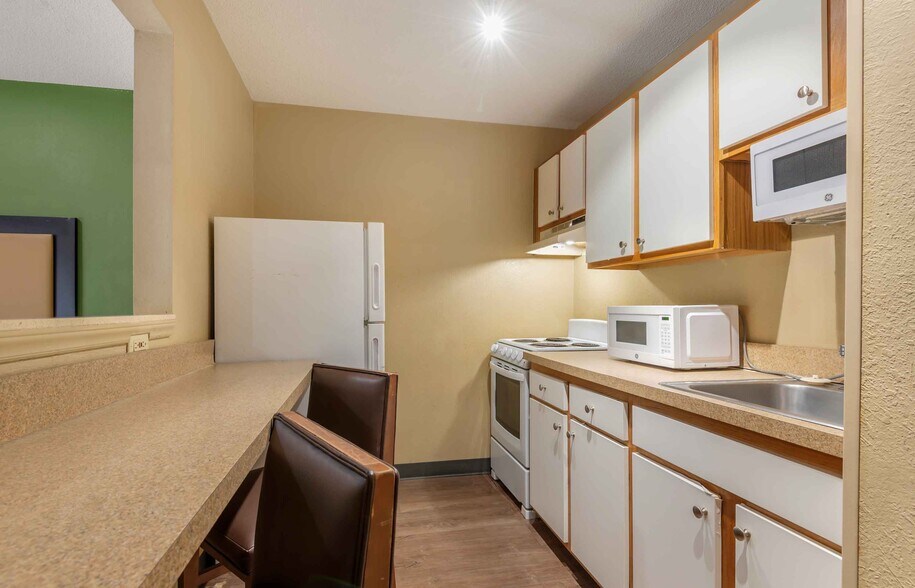 Building Photo - Furnished Studio-Charlotte - Tyvola Rd. - ...