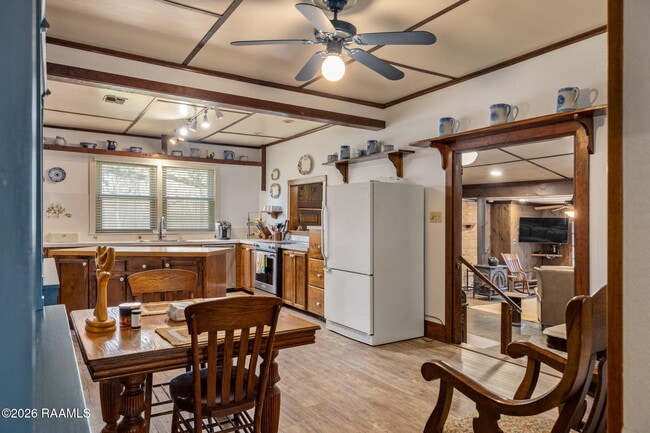 Building Photo - 411 Wiggins Rd