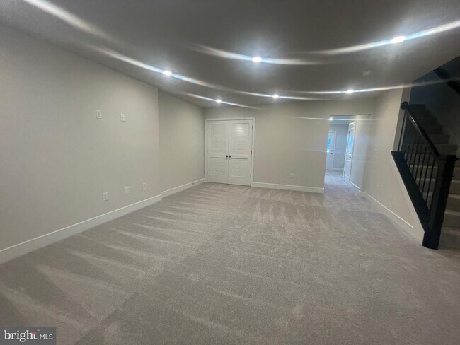 Building Photo - 2264 Marcy Dr