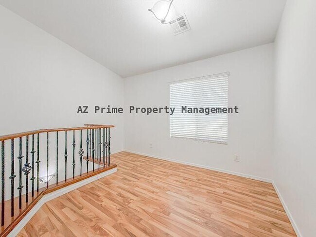 Building Photo - 2725 E Mine Creek Rd