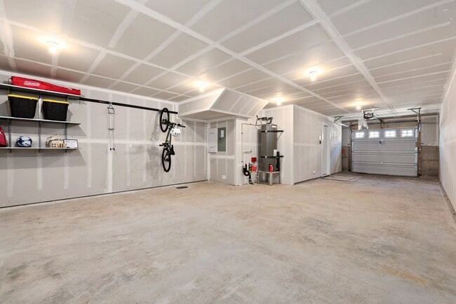 Building Photo - Tranquil Greenbelt Retreat – Stylish 3-Bed...