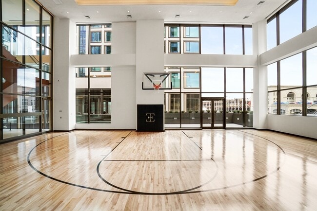 Building Photo - 133 Seaport Blvd