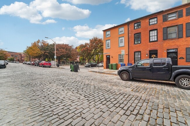 Building Photo - 730 S Wolfe St