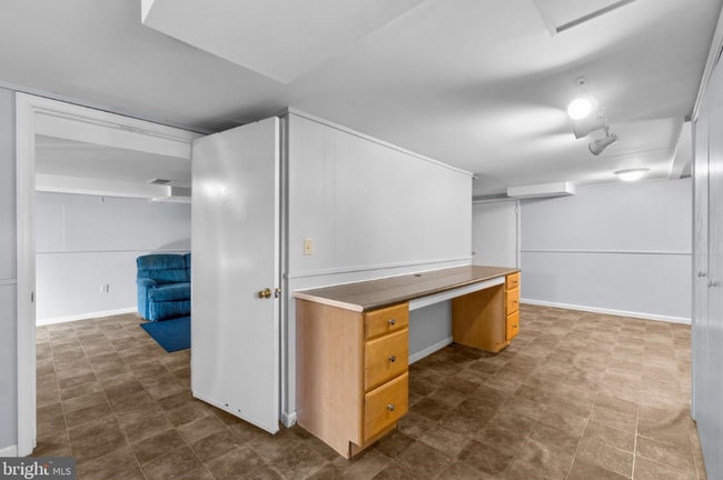 Building Photo - 11837 Robinwood Dr