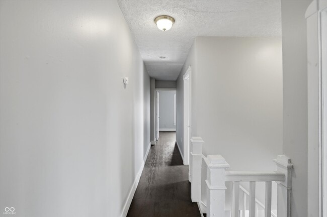 Building Photo - 510 N Beville Ave