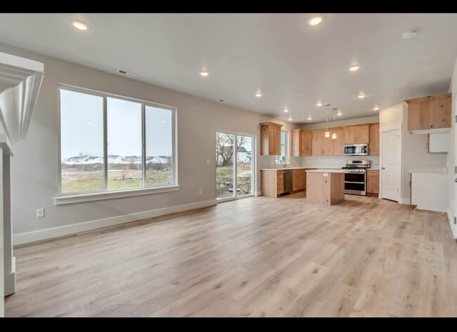 Building Photo - 1579 W 2100 S