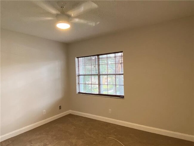 Building Photo - 16045 Emerald Cove Rd