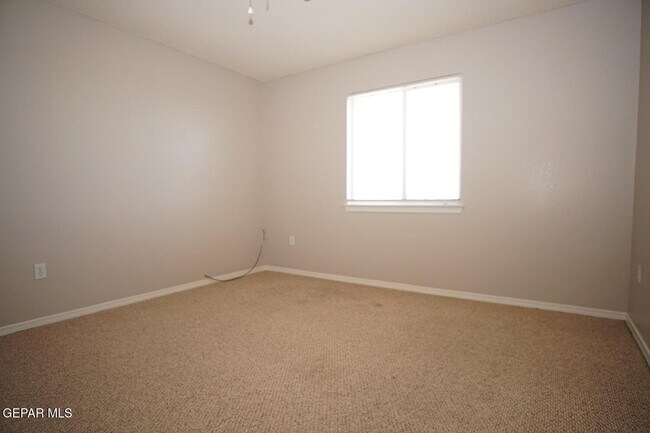 Building Photo - 14348 Smokey Point Dr