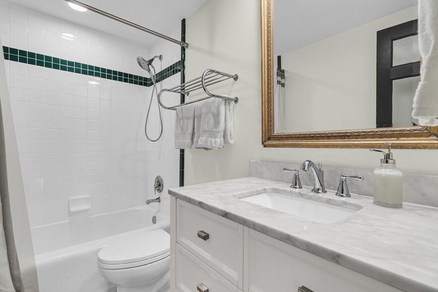 Downstairs FULL Bathroom - 2142 Golfview Dr