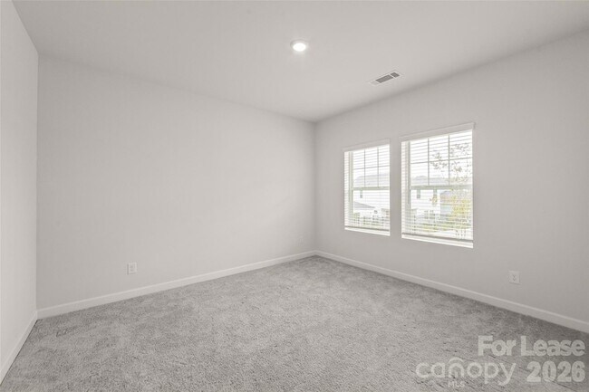 Building Photo - 7136 Bryce Ave