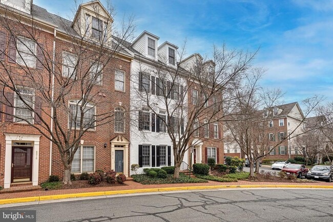 Building Photo - 8872 Ashgrove House Ln