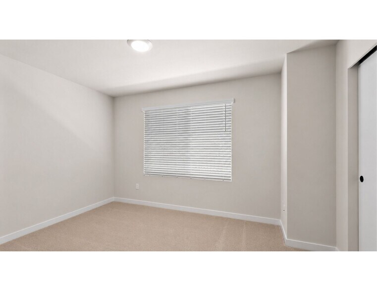 Building Photo - 16124 Cascadian Way