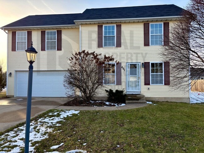 Building Photo - Sunlight, Space, and a Backyard Made for Gathering - 4 bed/2.5 bath