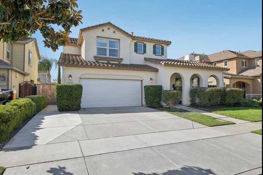 Building Photo - 2070 Katnich Ln