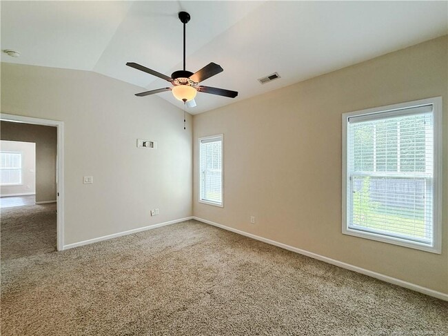 Building Photo - 728 Roanoke Dr