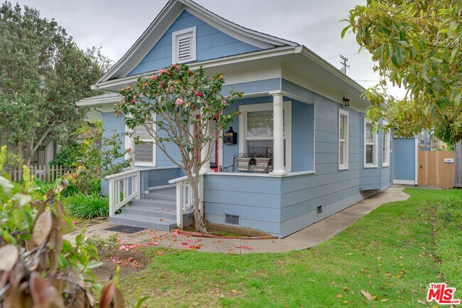 Building Photo - 1328 10th St