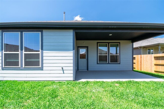 Building Photo - 15076 Rustic Moon Rd