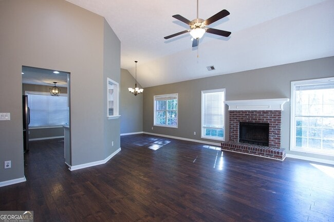 Building Photo - 413 Vista Way