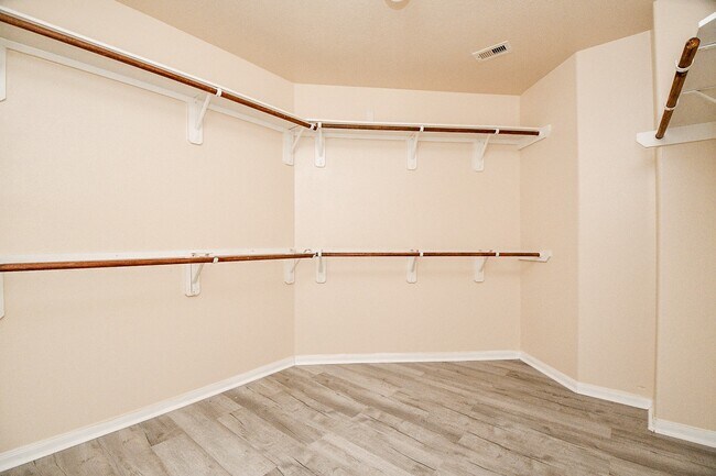Building Photo - 10439 Lauren Creek Dr