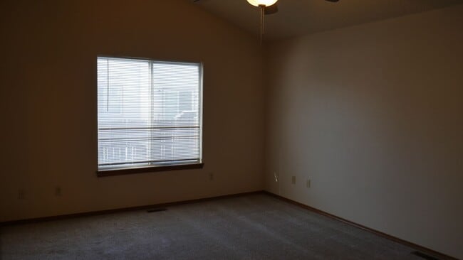 Building Photo - 8226 Scarborough Dr
