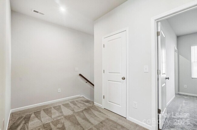 Building Photo - 7014 Fairmile Run