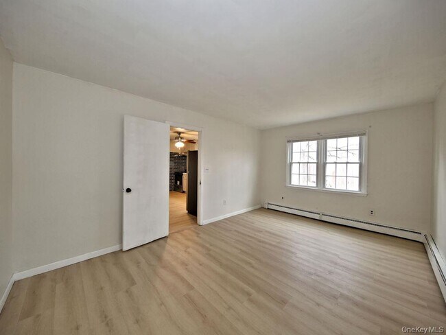 Building Photo - 22 Wyman St