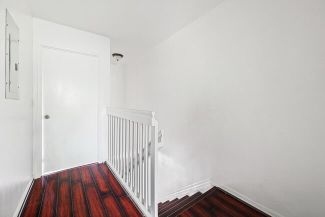 Building Photo - 380 SW 122nd Ave