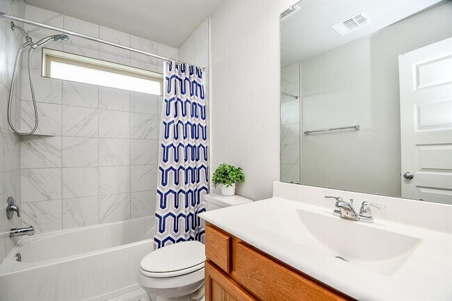 Building Photo - 2707 Dry Creek Dr