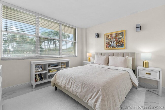 Building Photo - 2600 N Flagler Dr