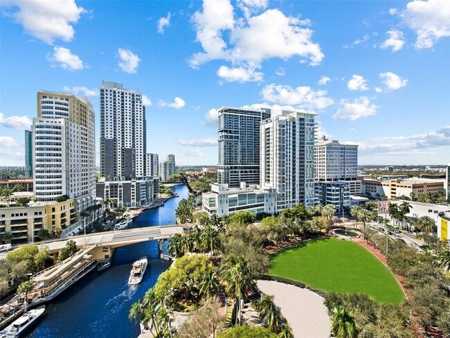 Building Photo - 333 Las Olas Way