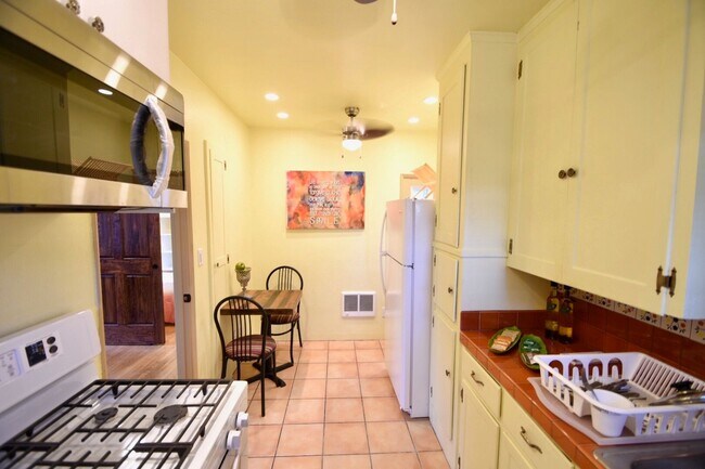 Building Photo - Park Blvd