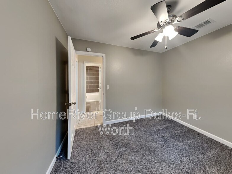 Building Photo - 600 British Ct