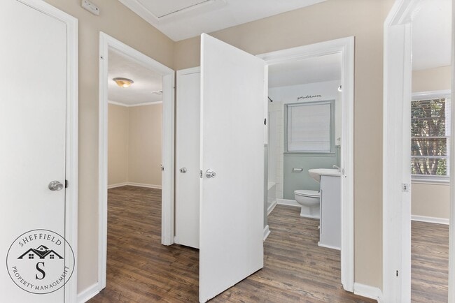 Building Photo - 5625 Morris Ave