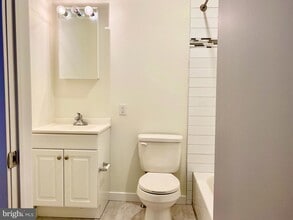 Building Photo - 1300 Spruce St