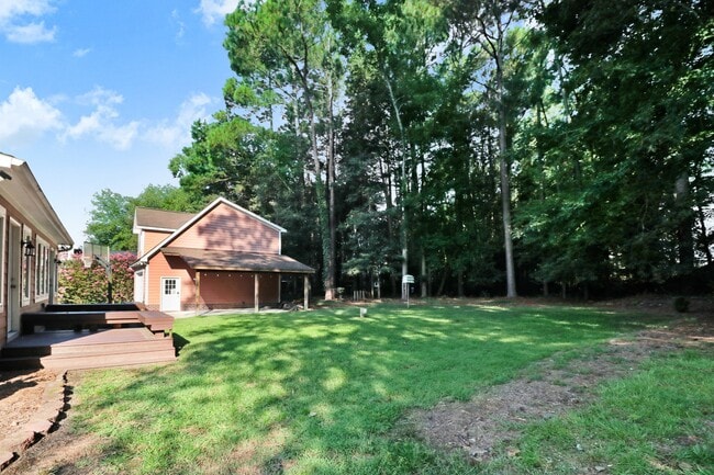 Building Photo - 107 Kelly Dr