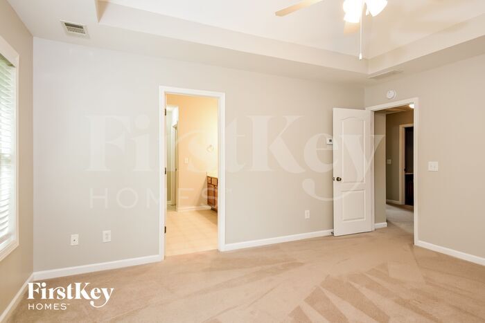 Building Photo - 415 Belmont Way