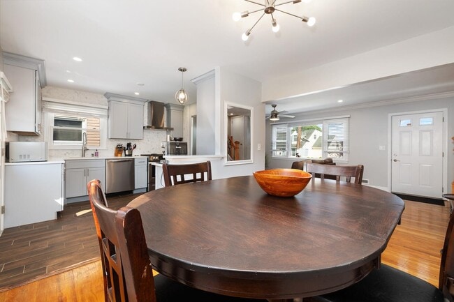 Building Photo - 47 Blondel Dr