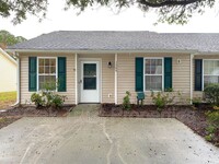 Building Photo - 1366 Pinnacle Ln