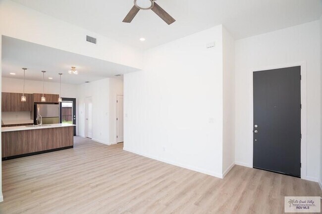 Building Photo - 3508 Hidalgo Cir