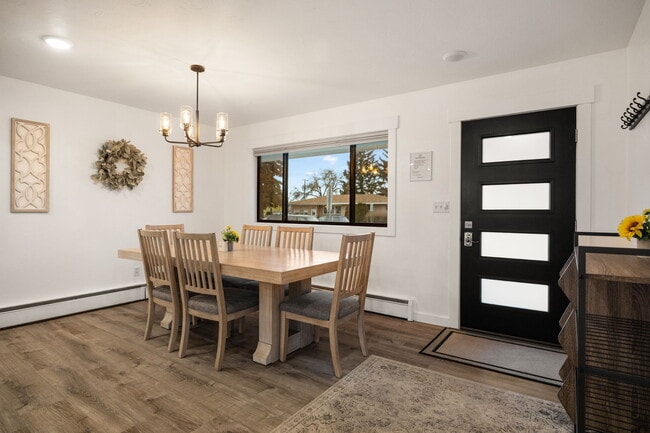 Building Photo - 420 N 6th Ave