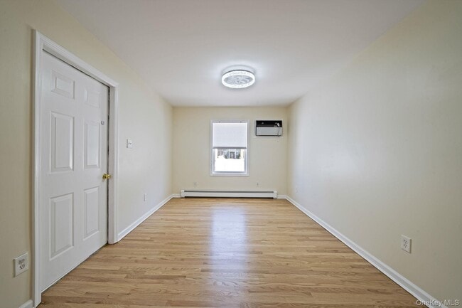 Building Photo - 272 E Harrison St