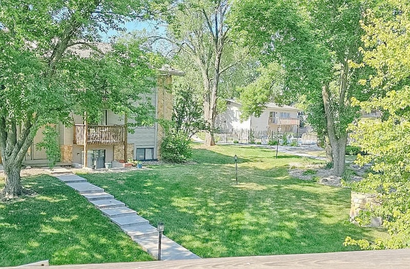 Building Photo - 9523 University Ave