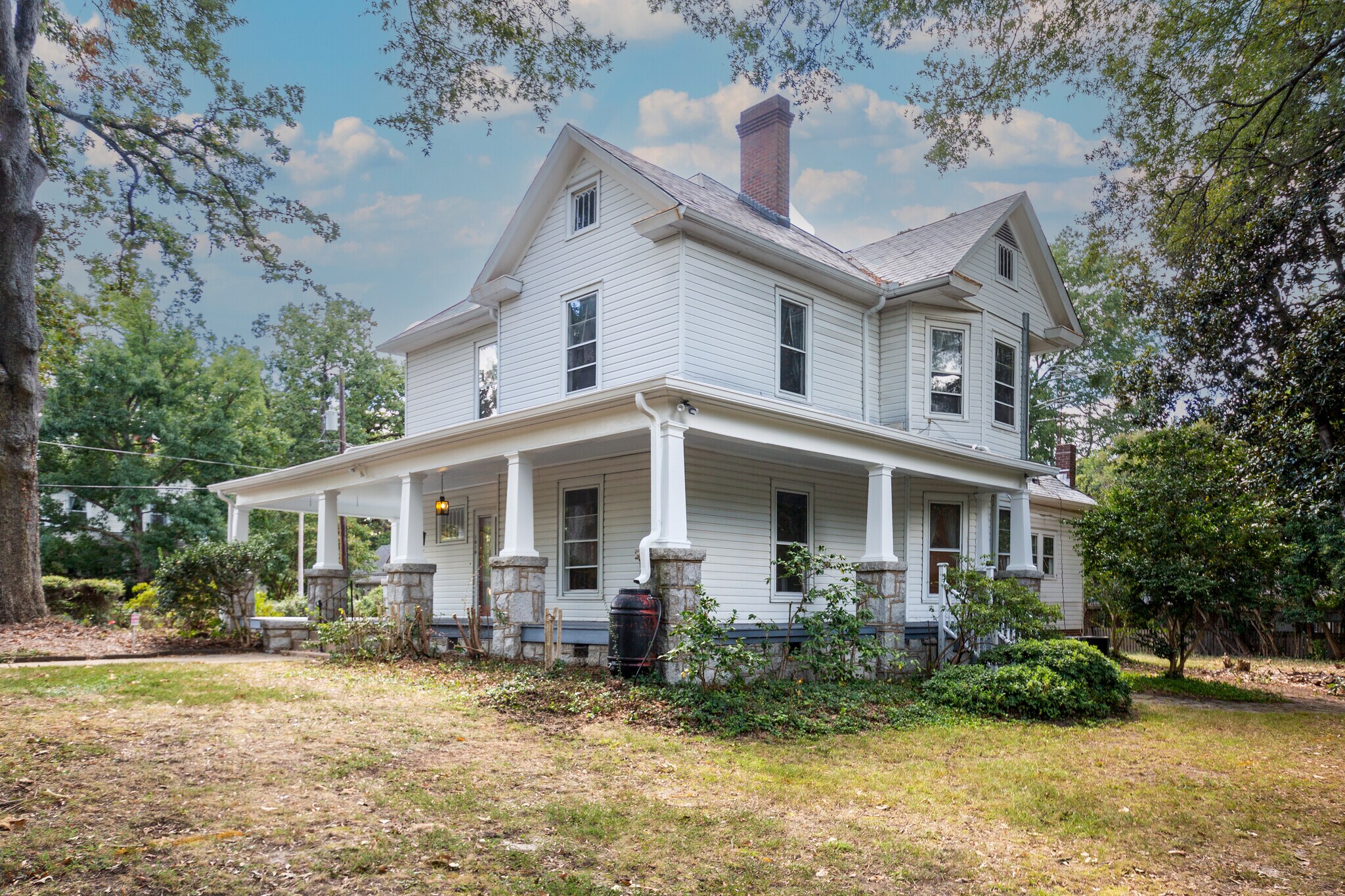 Side View - 1014 Shepherd St