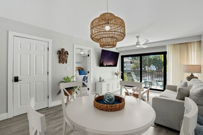 Building Photo - 600 Neapolitan Way